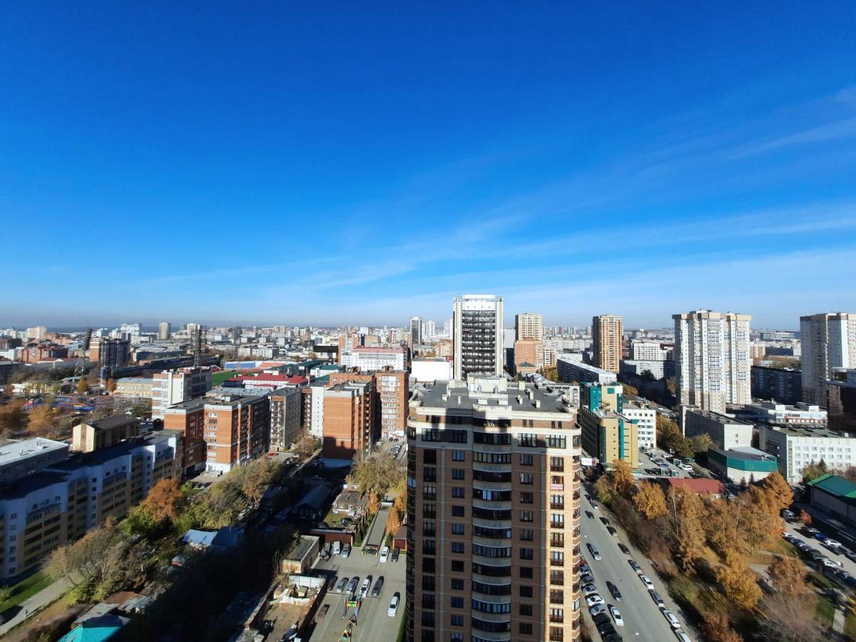 Flansk на Романова: Sky-High Urban Retreat Apartment Novosibirsk Exterior photo